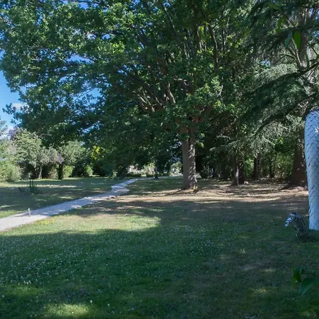 Les Pierres De Chevreuse