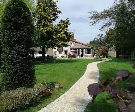 Les Pierres De