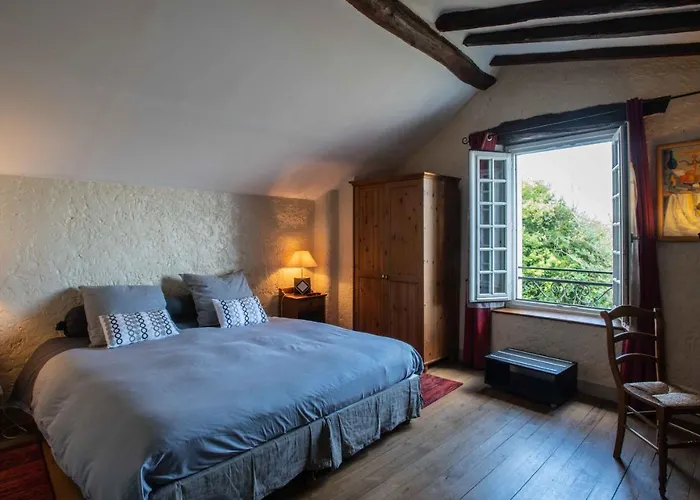 Les Pierres De Chevreuse